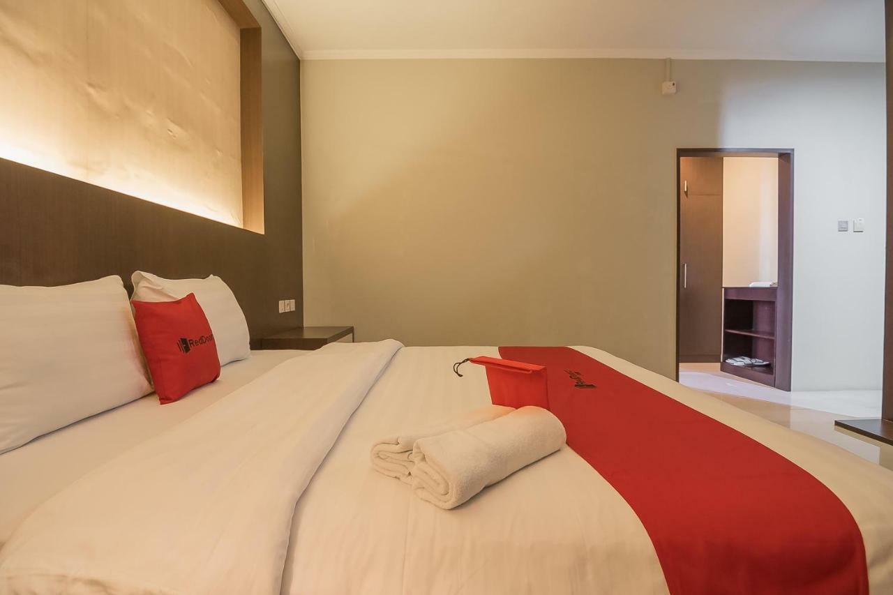 RedDoorz Plus @ Tanjung Pandan Belitung 2 Luaran gambar