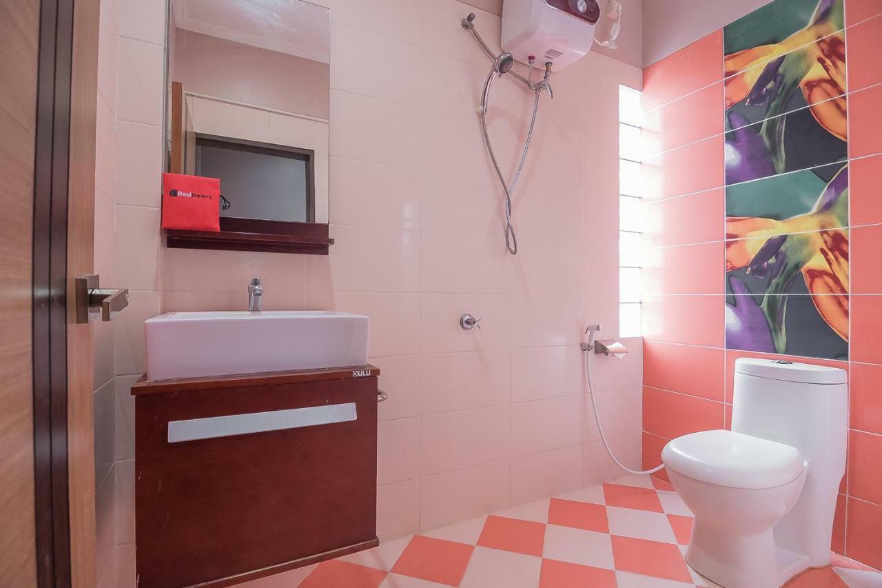 RedDoorz Plus @ Tanjung Pandan Belitung 2 Luaran gambar