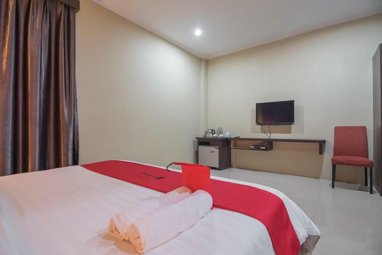 RedDoorz Plus @ Tanjung Pandan Belitung 2 Luaran gambar