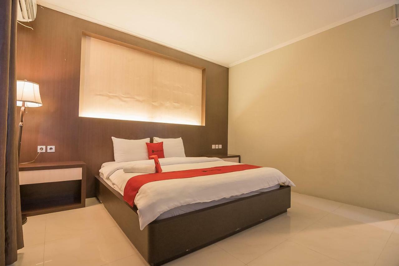 RedDoorz Plus @ Tanjung Pandan Belitung 2 Luaran gambar